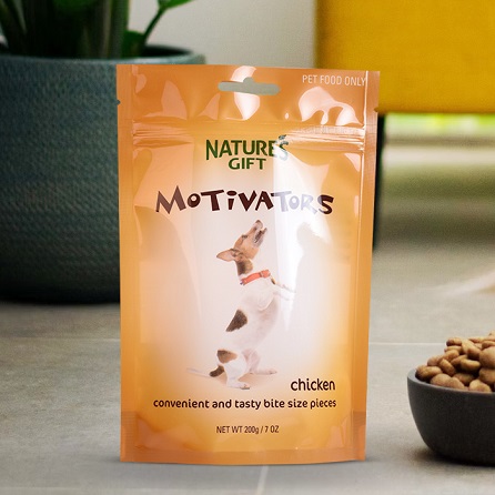 bolsa de comida para mascotas forrada con papel de aluminio